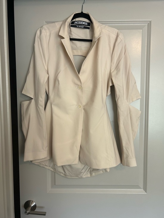 Jacquemus Jackets & Blazers - Jacquemus Off-White Cutout Sleeve Blazer Jacket